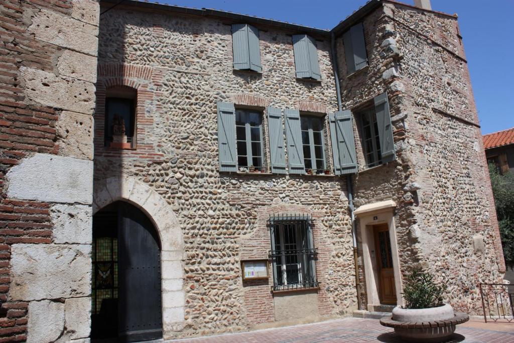 La Tour De L'horloge Hotel Rivesaltes Buitenkant foto