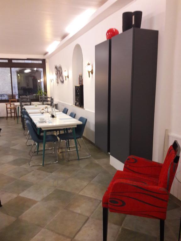 La Tour De L'horloge Hotel Rivesaltes Buitenkant foto